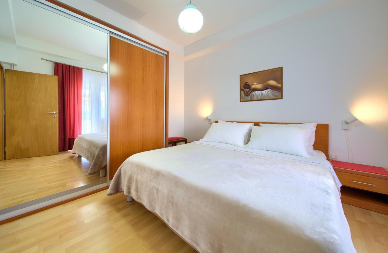 Apartments Jele Malinska Exterior photo